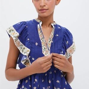 EXCLUSIVE BLUE ELIZABETH PRINT FLUTTER SLEEVE TOP